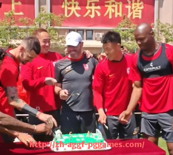 PG模拟器官方网站-世俱杯影响下的本地足球文化演变趋势追踪